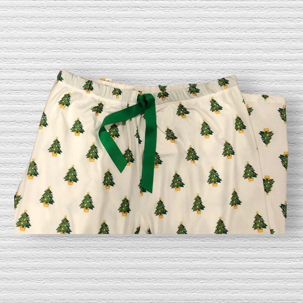 Smock it Like It’s Hot Mama Christmas Tree Pajamas Size XL - Picture 6 of 7